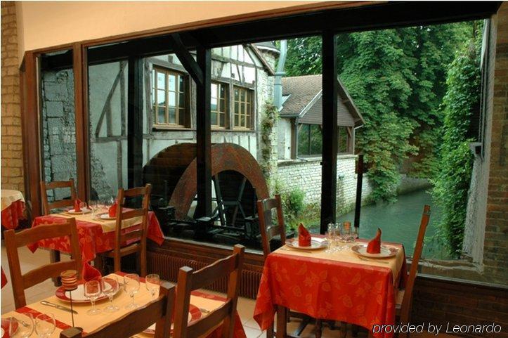 Le Moulin Du Landion Hotel Et Spa Dolancourt Restaurant foto